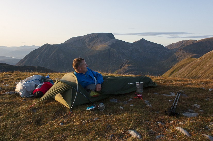 Settling down for a night in the Mamores with the Elan  © Dan Bailey