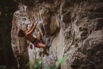 Strong Sol @sol_giadorou on the overhangy and dynamic start of Kokaine at Valloricine