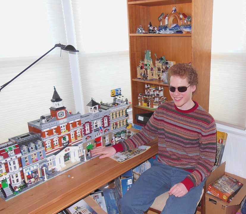 A young Matthew Shifrin and his LEGO sets.  © Matthew Shifrin