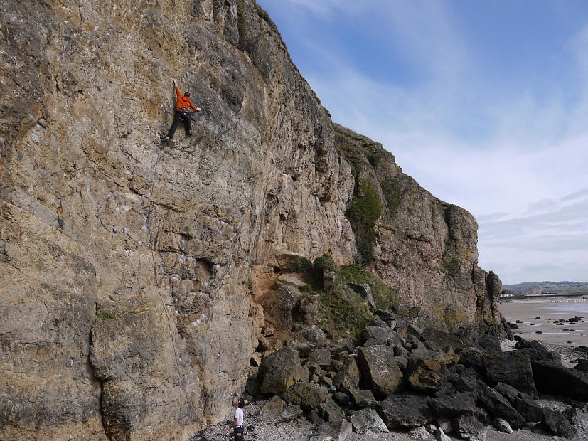 Warming up on Coral Sea (6c) at Brean Down   © Jonny Aylwin