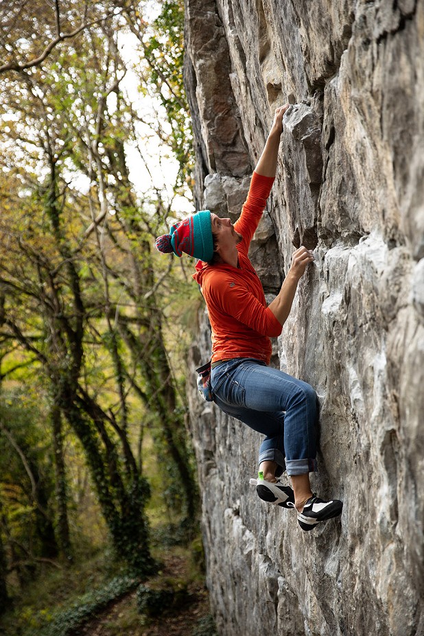 Testing out the Hiangle on the world's most polished rock at Minus Ten, Stoney Middleton  © UKC Gear