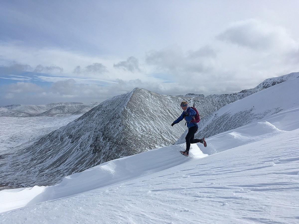 Who wouldn't want a bit of that? But learn the winter walking essentials before you try running!  © Charlie Sproson, Mountain Run
