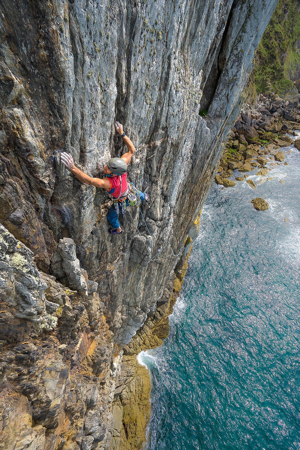 Andi Smith on the third pitch of Positron  © Stefan_Morris