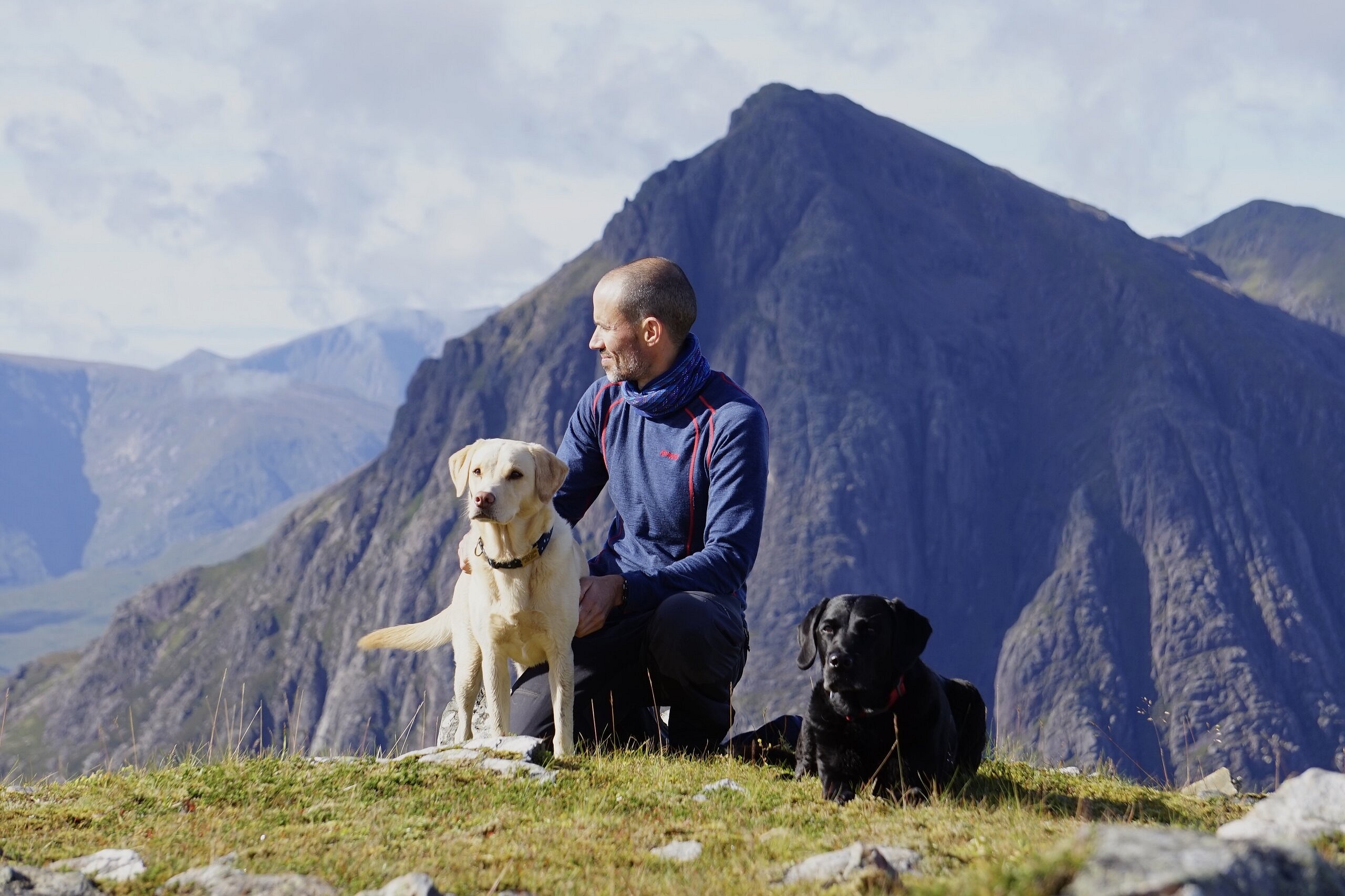 Mabel, Andrew Cotter and Olive. Buachaille Etive Mòr from Beinn a' Chrulaiste.  © Iain Cameron