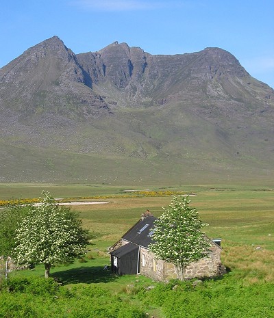 You can't beat a decent bothy  © Andy Ravenhill