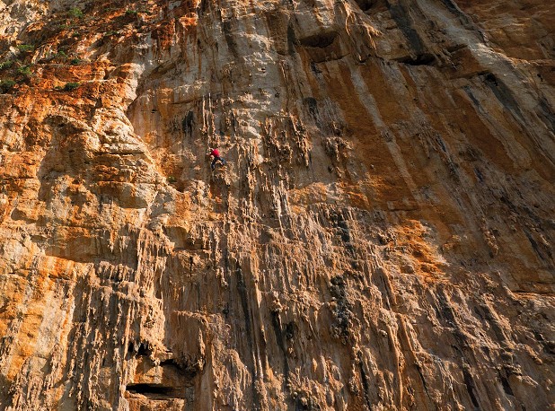 The Long Sleep, one of the many 3* routes in Sicily  © Mark Glaister