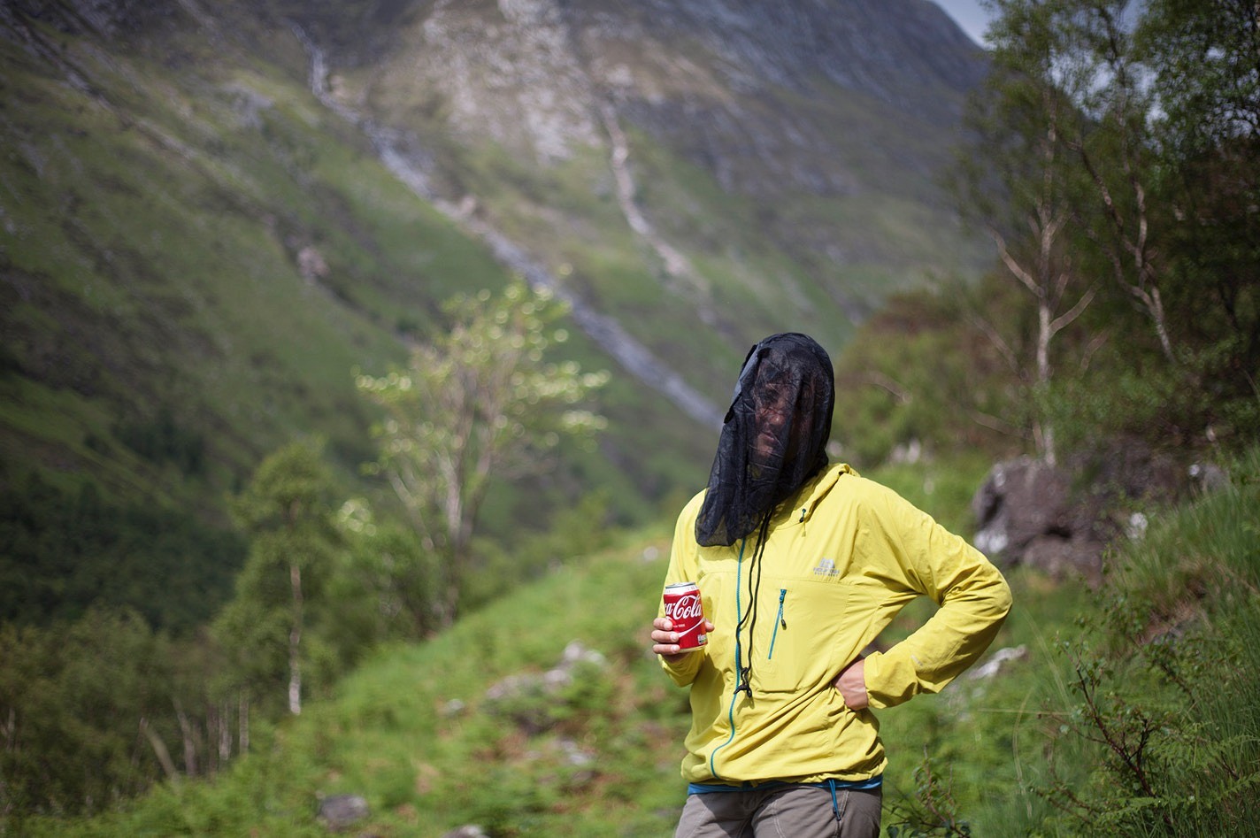 You've got it all: good weather, perfect location, and thousands of midges  © Rob Greenwood