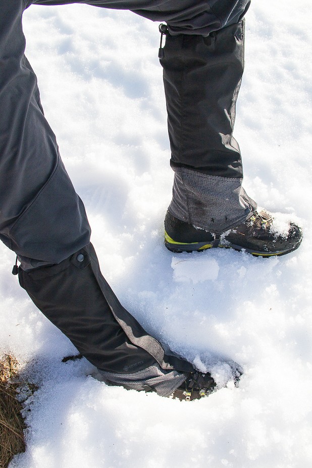 The knee-length cut and sturdy fabric make them a good bet for snowy conditions  © Dan Bailey