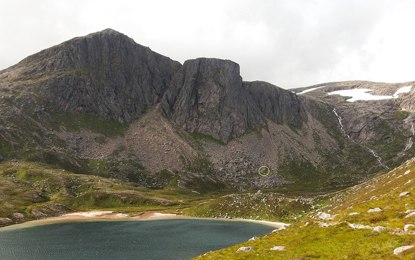 Loch Avon and Shelter Stone crag. The Shelter Stone bivouac is circled.   © Ben Pearce