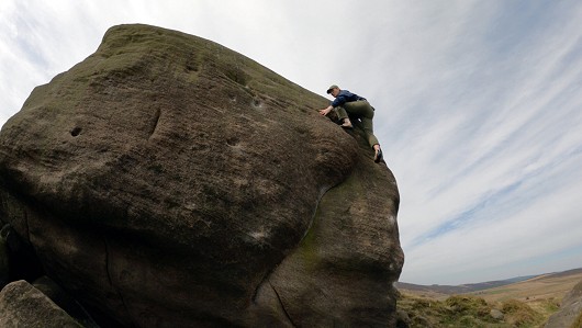 Topping out 'Elephant's Ear' at Baldstones  © hthom