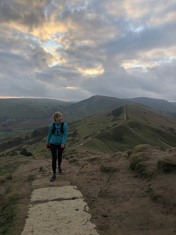 Heading up Back Tor with Mam Tor in the background  © Nick Brown - UKC