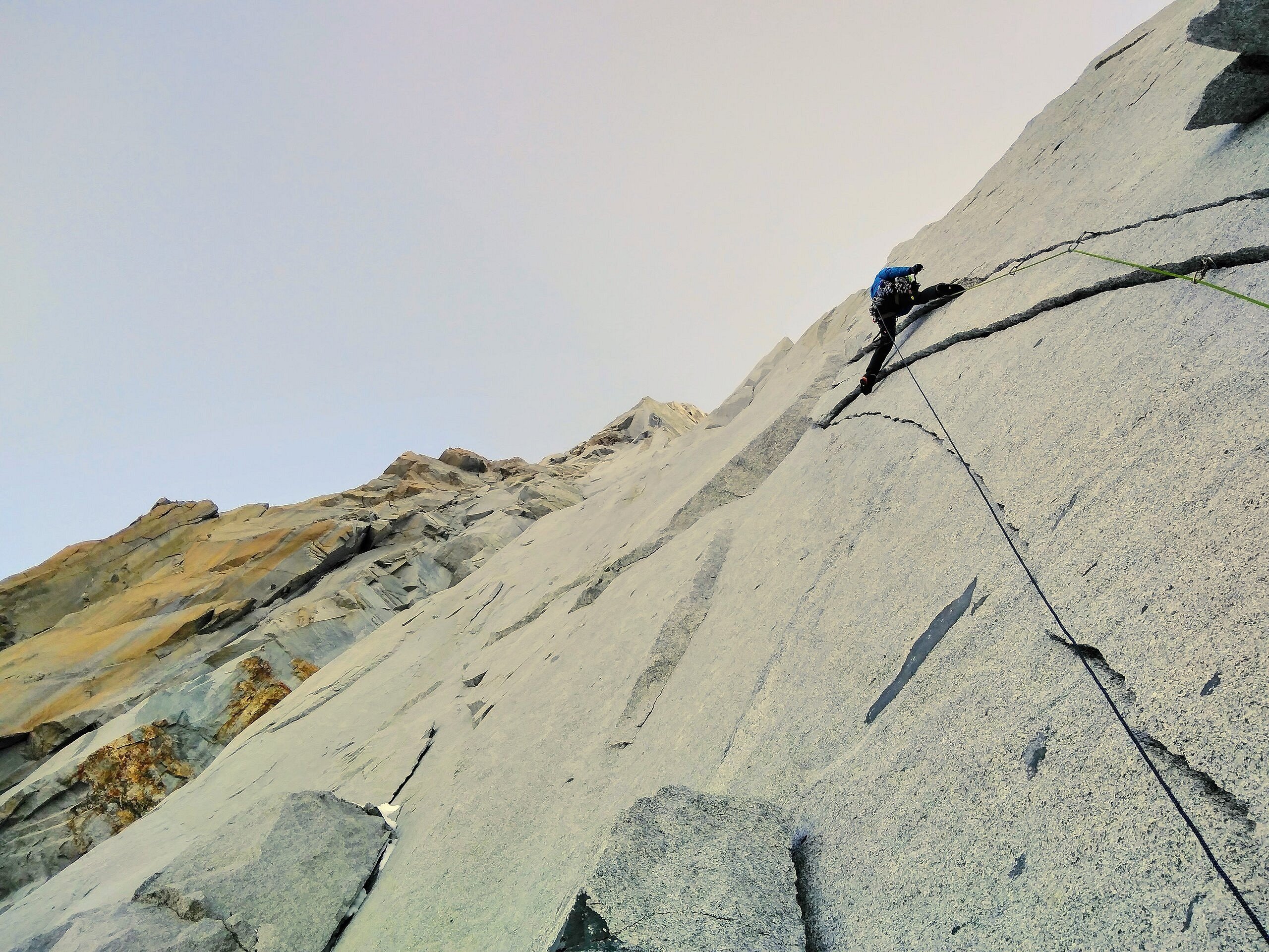 Will Sim on a cold morning on the Drus rock scar.  © UKC Articles