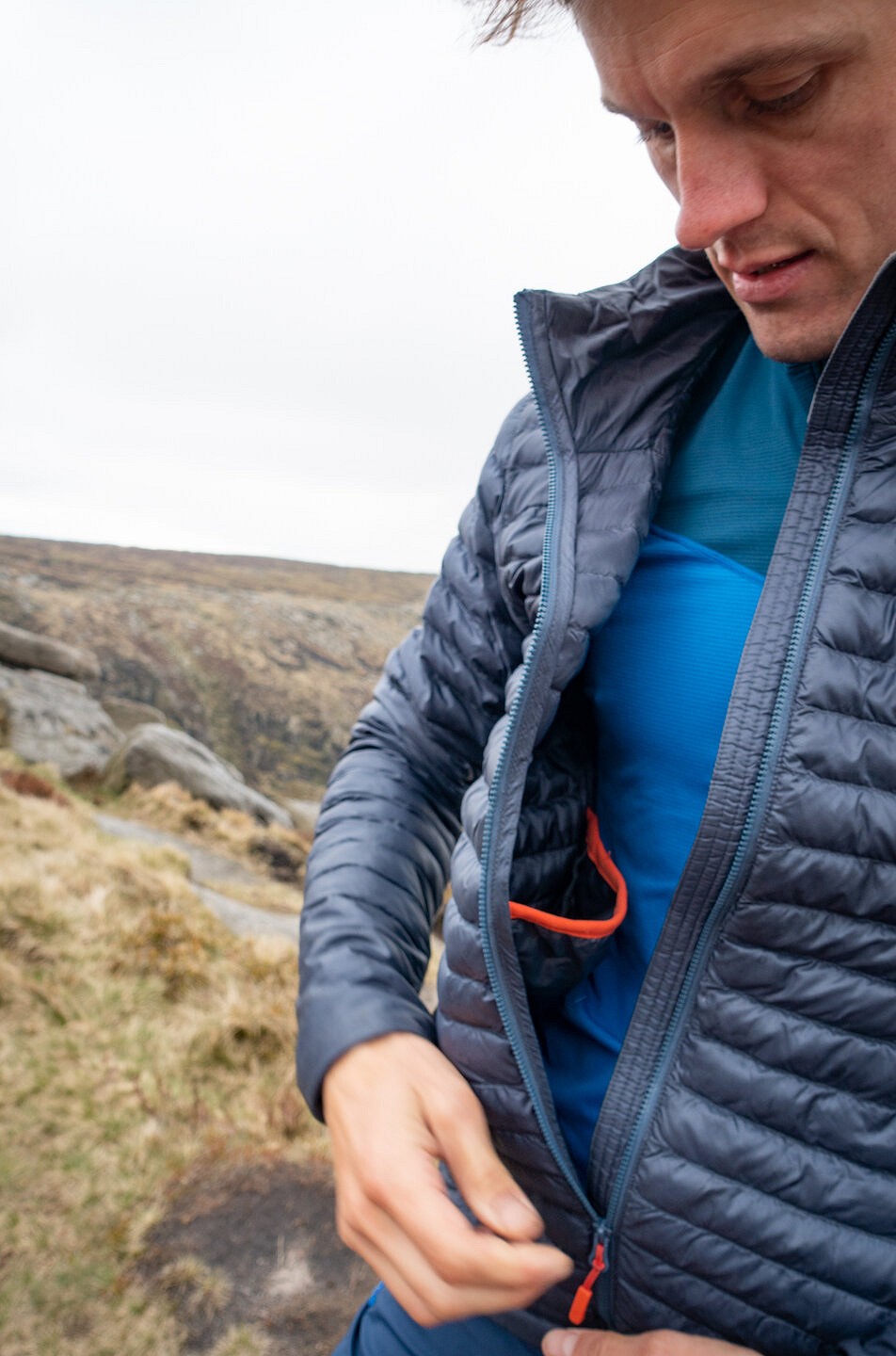 Internal pockets are great for climbing shoes, gloves and a range of other nick-nacks   © UKC Gear