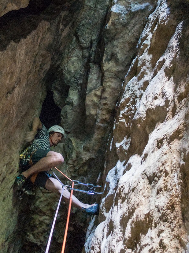 Fingal's Flue - without doubt one of the most entertaining routes I did throughout 2020  © Sam Simpson