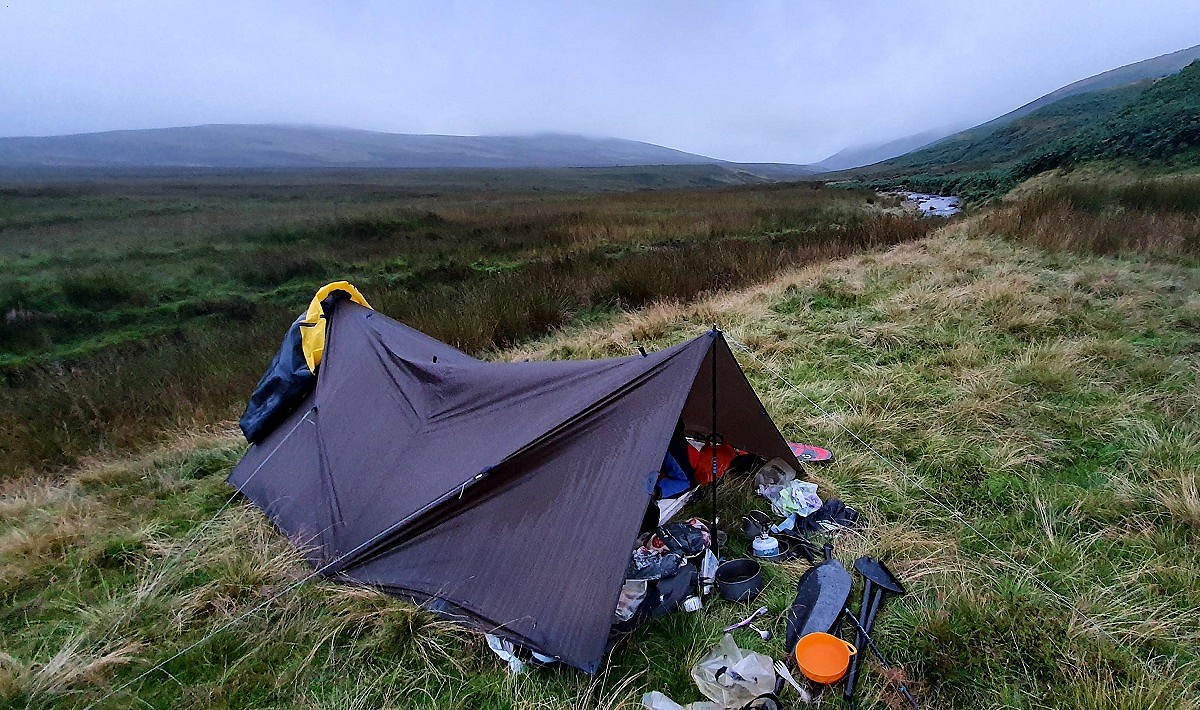 Wet weather made for heavy, saturated gear  © Tom Phillips & Alistair Shawcross