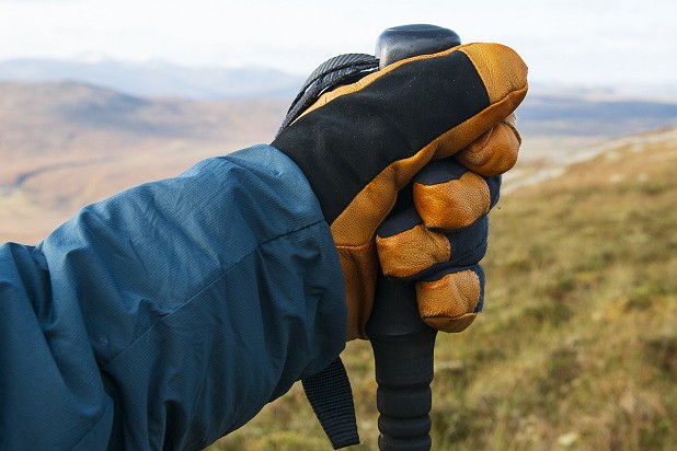The sleeves are stretchy enough to fit over bulky gloves  © Dan Bailey