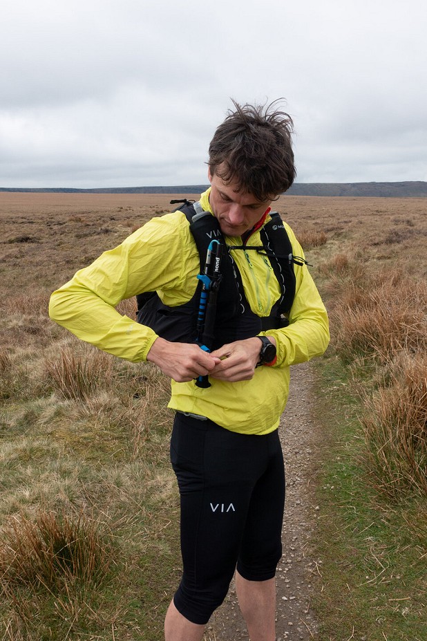Distance Carbon Z Pole Adjustable fitted to a running vest  © UKC Gear