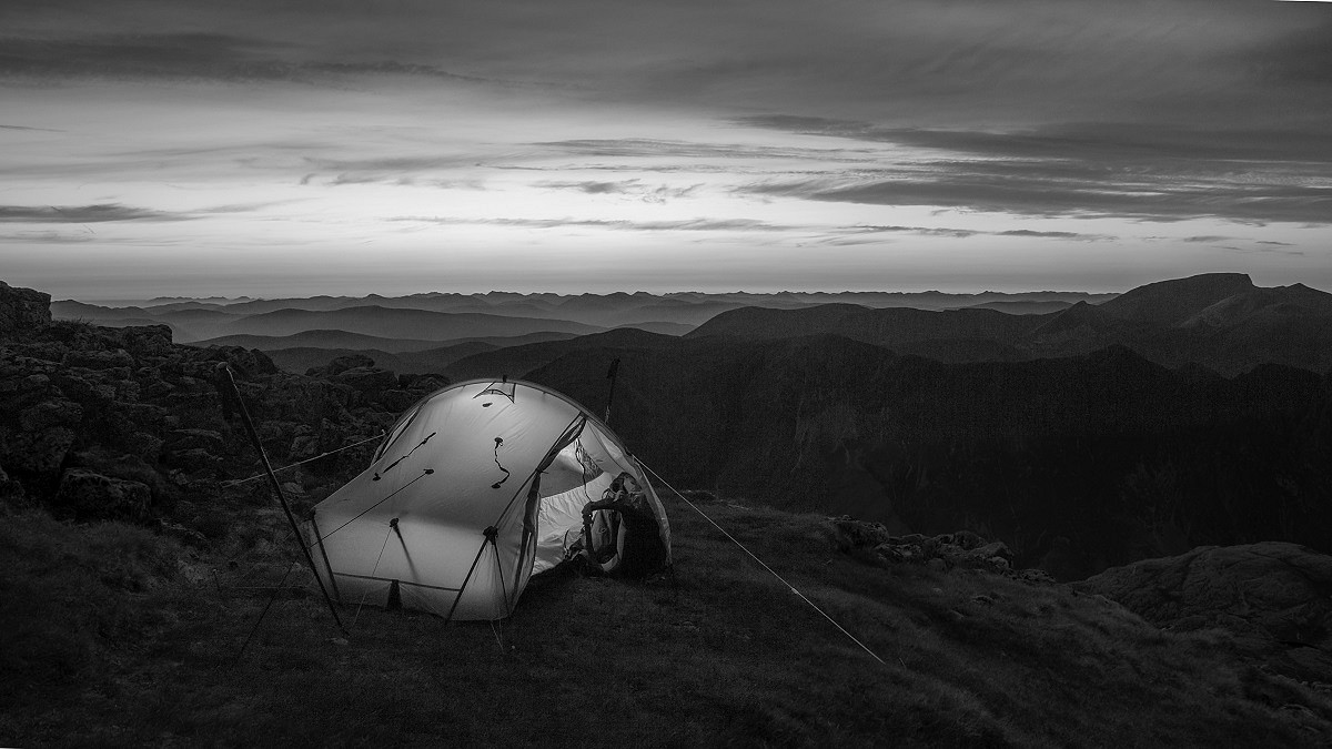 A peaceful solo summit camp  © Murray Wilkie
