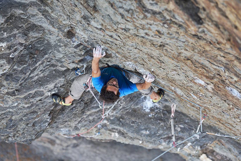 Nick Bullock on the lower section of Pushing for Rail E8 6b during the first ascent.  © Ray Wood