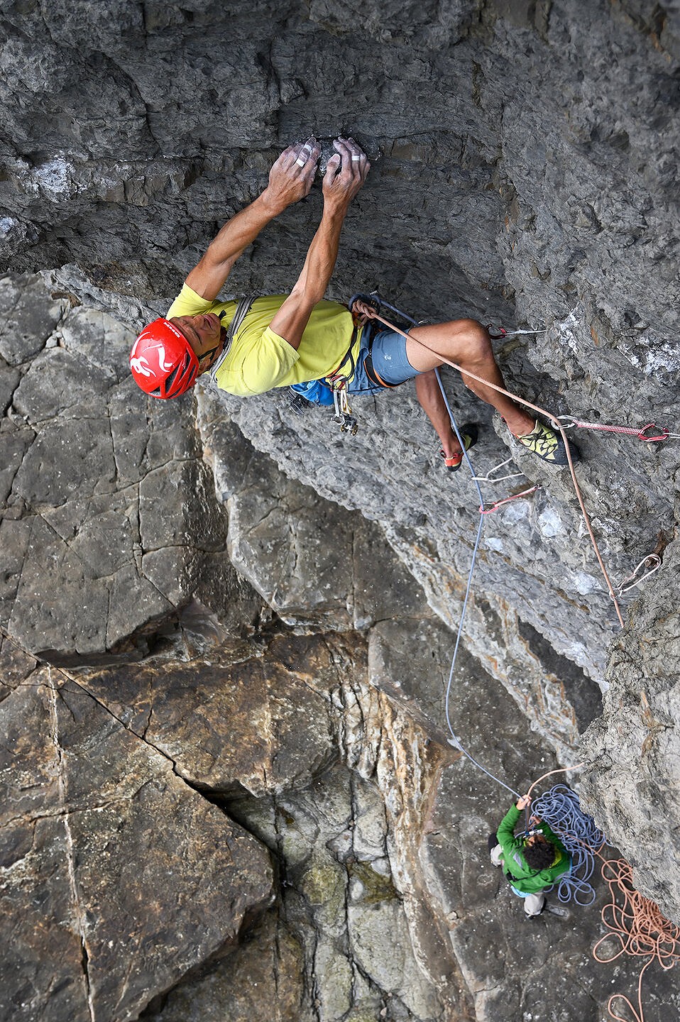 Mick Lovatt making the first ascent of Now We’re Sucking Diesel E7 6b, 6a  © Ray Wood