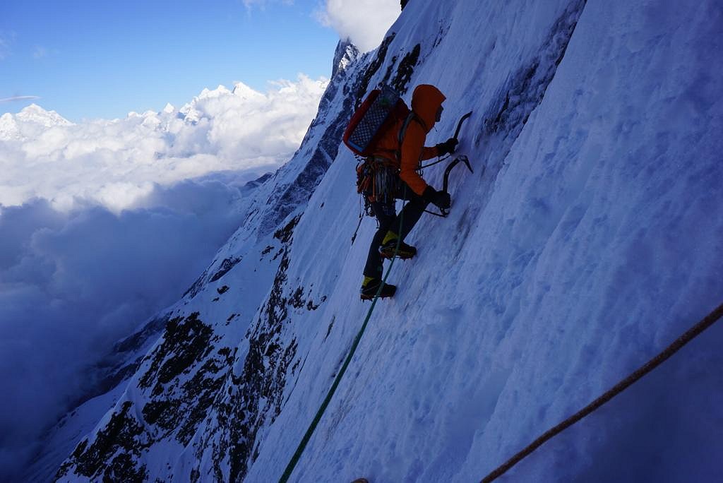 An ice pitch on the North-East Pillar of Tengkangpoche.  © Tom Livingstone