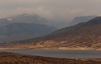 Beinn Dearg (left) and Cona' Mheall, from Loch Glascarnoch on the Ullapool road  © Dan Bailey - UKHillwalking.com