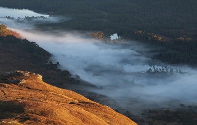 Glen Affric from Sgurr na Lapaich  © Dan Bailey - UKHillwalking.com