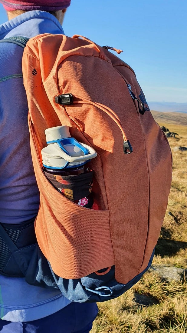A handy pocket for easy access to waterbottles etc  © UKC Gear