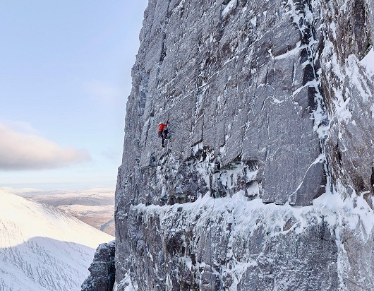 Guy Robertson on the crux of The Wailing Wall  © Hamish Frost