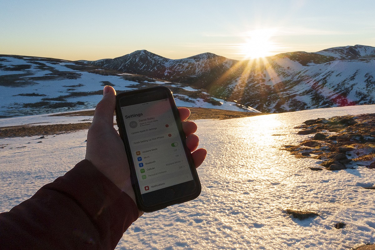 A winter night is imminent. Now wouldn't be a great time for your phone to die   © Dan Bailey