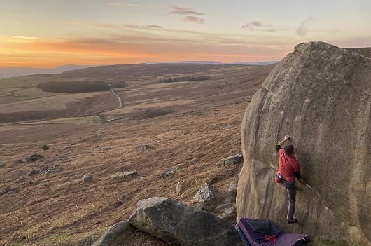 Eric pebble pulling on a fine Stanage evening  © Mark Leicester
