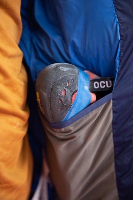 The two internal pockets are a generous size - perfect for hats or gloves  © UKC Gear
