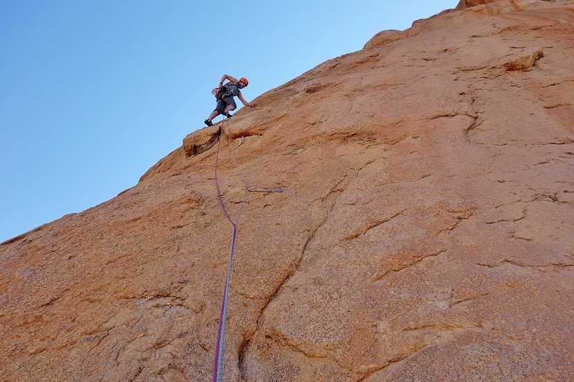 Zoe Strong leading the crux fifth pitch of To Bolt Or Not To Bolt.  © Robert Durran