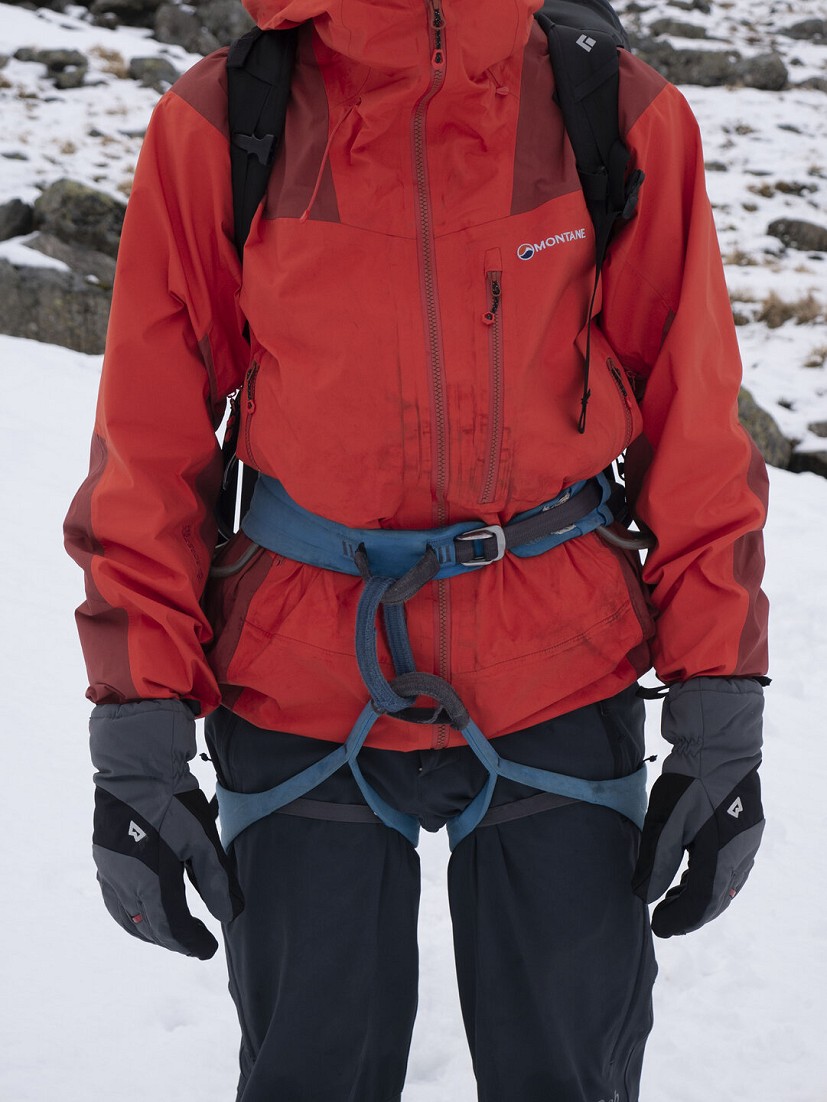 A harness sits comfortably over the top and the chest pocket is still accessible when the hand warmer pockets are not  © UKC Gear