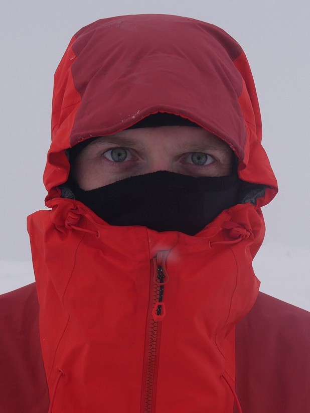 Cinchable hood can be brought in close to the face for good weather protection  © UKC Gear