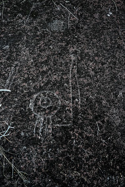 Petroglyphs on Barawatau Mountain.  © Alex Outhwaite