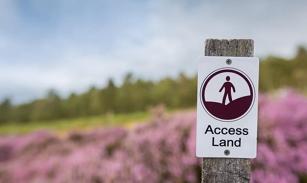 Access Land closures are planned to reduce the risk of wildfires.  © Peak District National Park