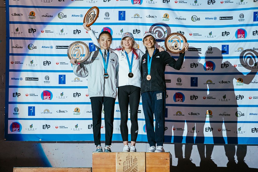 Women's podium, Briançon 2022.  © Lena Drapella/IFSC