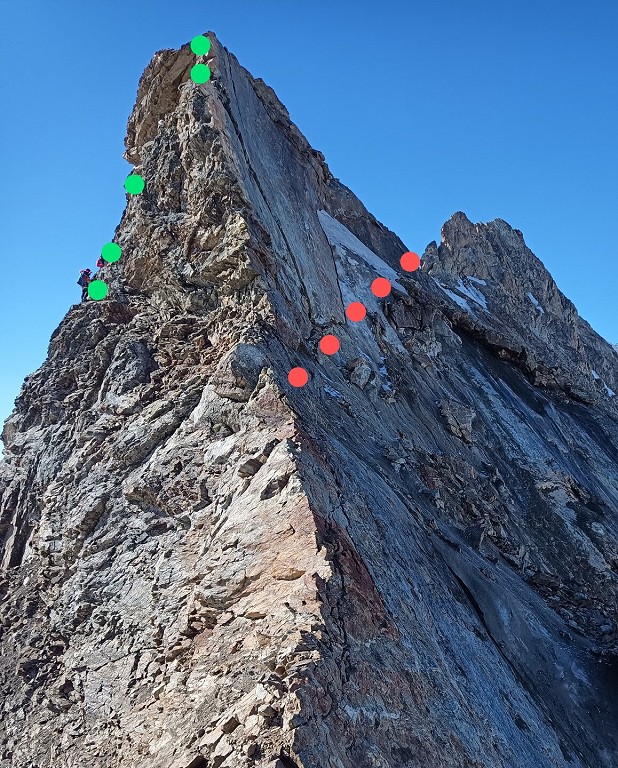 First gneiss tower on the Eigerjöcher, showing (red) the old normal route, and (green) location of the bolts on the new ro  © Dan Moore