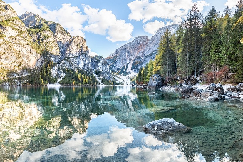 It's easy to see why Lago di Braies is so well known   © James Rushforth