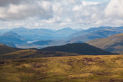Hills of the distant west from Carn Dearg  © Dan Bailey - UKHillwalking.com