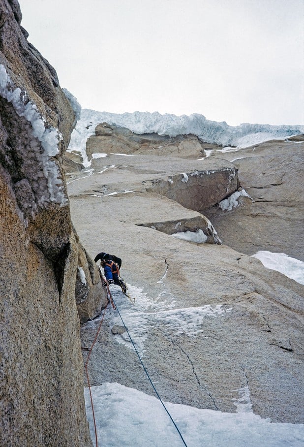 Whittle on difficuly mixed climbing on the final summit attempt on Standhardt  © Brian Hall
