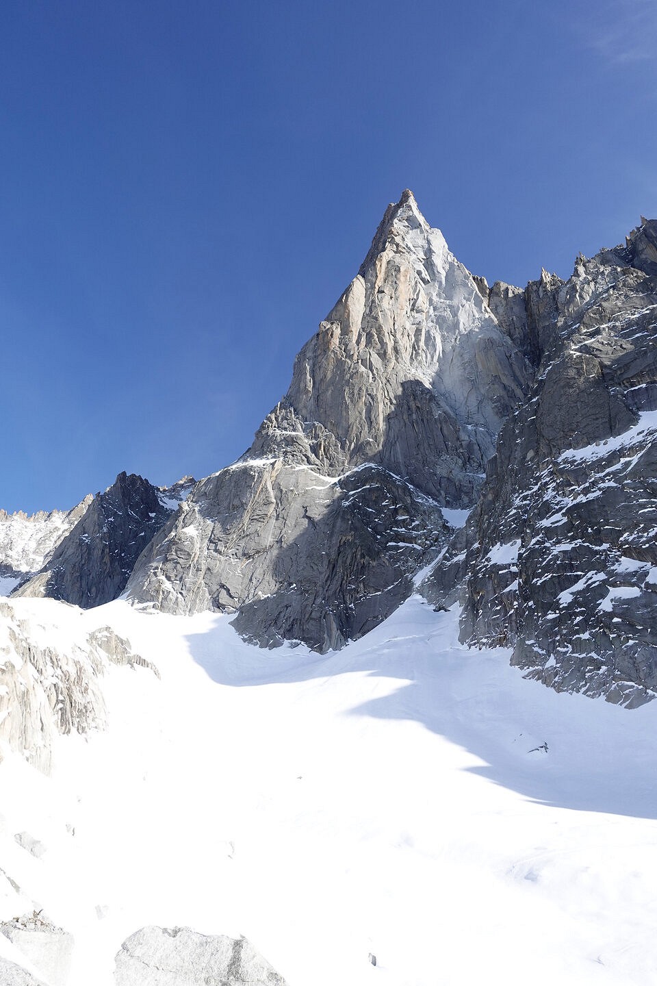The Aiguille du Dru and its striking form (plus rockfall scar).  © Tom Livingstone Collection