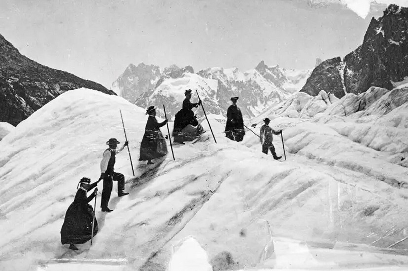 Women and their guides on the Mer de Glace in 1886   © F&G Charnaux