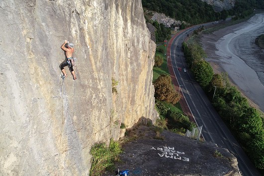 Seb setting off on the run out crux section on Them E3 6a  © Phil Short
