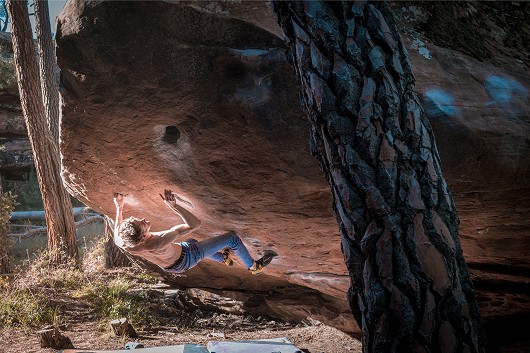 Jan Wilson making the jump on Cosmos 8A  © Henry Henderson