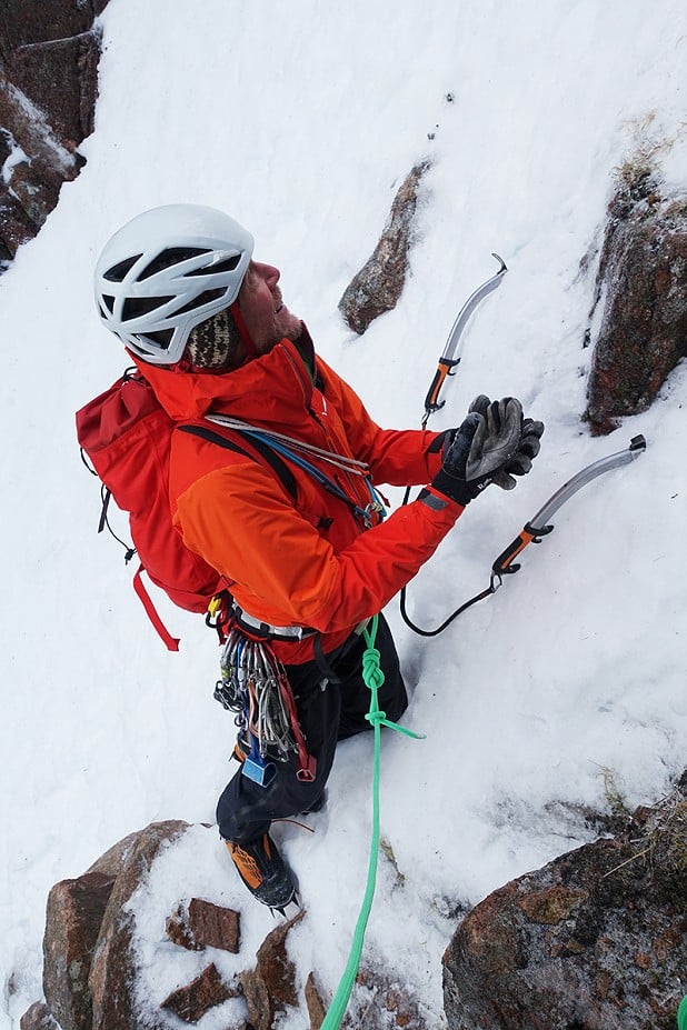 Adjustable leg loops and four ice screw clipper points boost its winter capabilities  © Dan Bailey