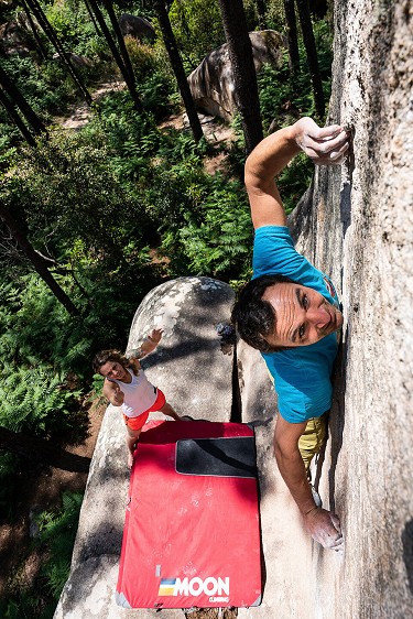 Diogo "Digas" Oliveira on Jumping Jack Flash, Font 6c, in the Capuchos sector  © Massimo Cappuccio