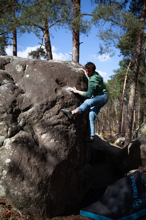 The Drifter in use on an awkward landing at Rocher Canon, Fontainebleau  © UKC Gear