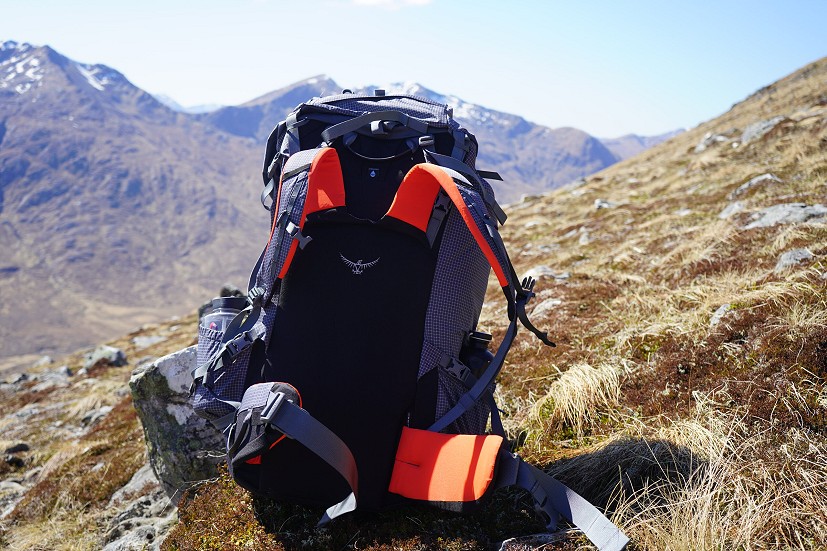 A comfortable yet low-bulk back system  © UKC Gear